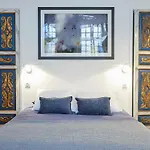 Beautiful Art Lovers *