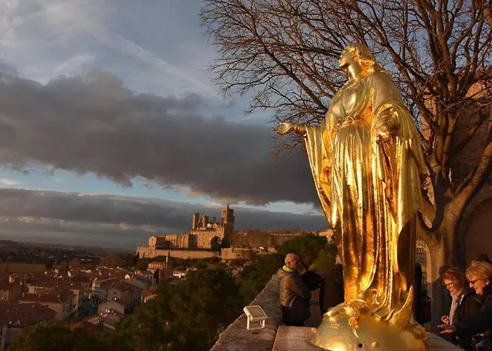 Beautiful Art Lovers Beziers